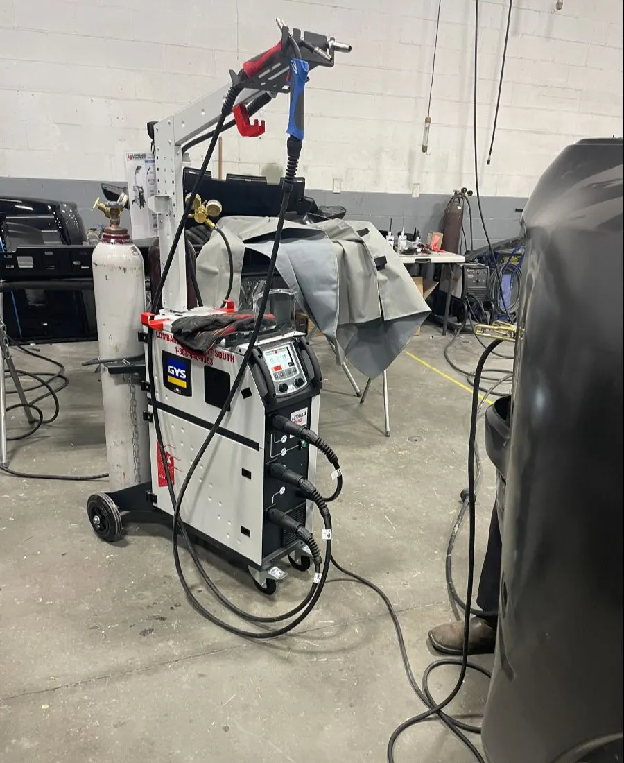 Home 11 Collision repair equipment